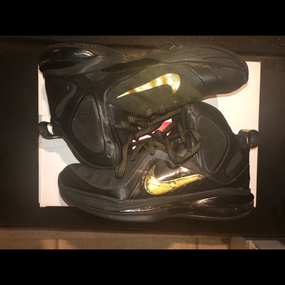 ❌Sold❌ LeBron 9